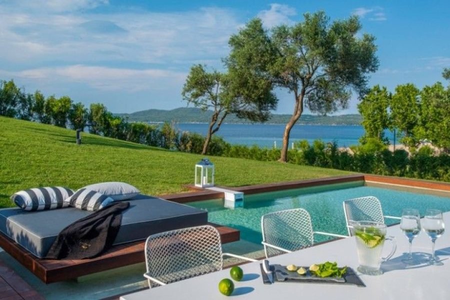 Avaton Luxury Beach Resort – Relais & Chateaux