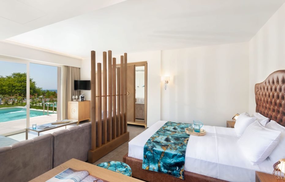 Front Suite with Private Pool