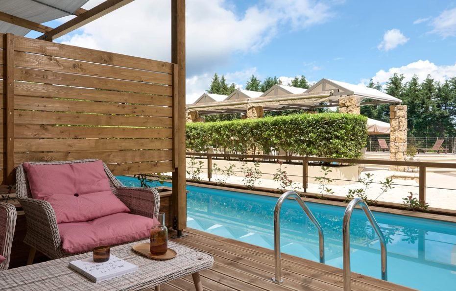 Double/Twin Room With Sharing Pool