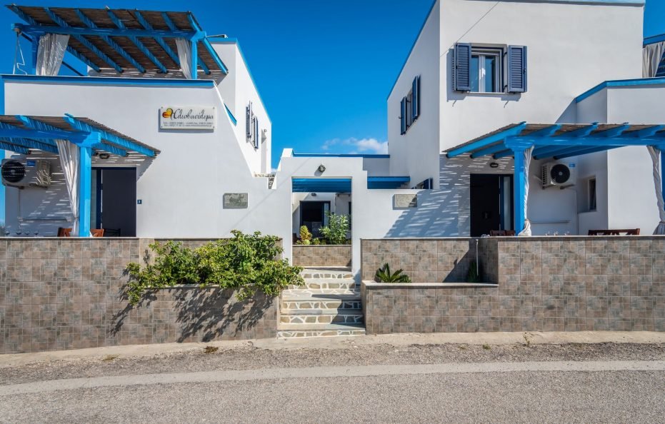 Heliovasilema Studios Milos