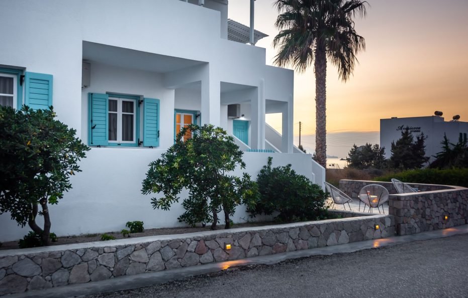 Michalis Studios Milos