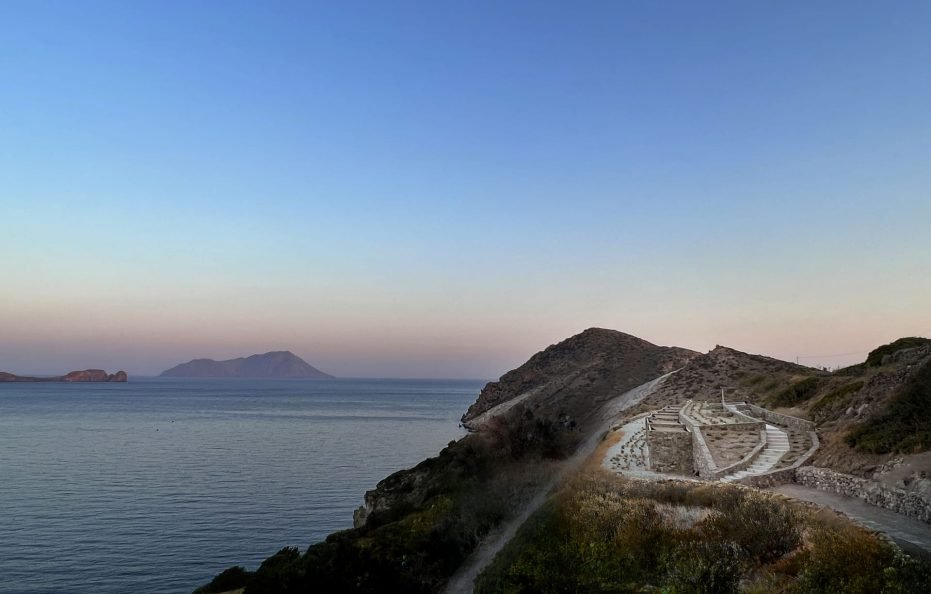 Echoes Suites Milos