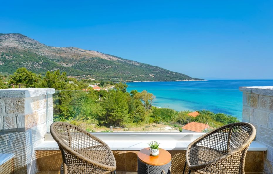 Essentia Luxury