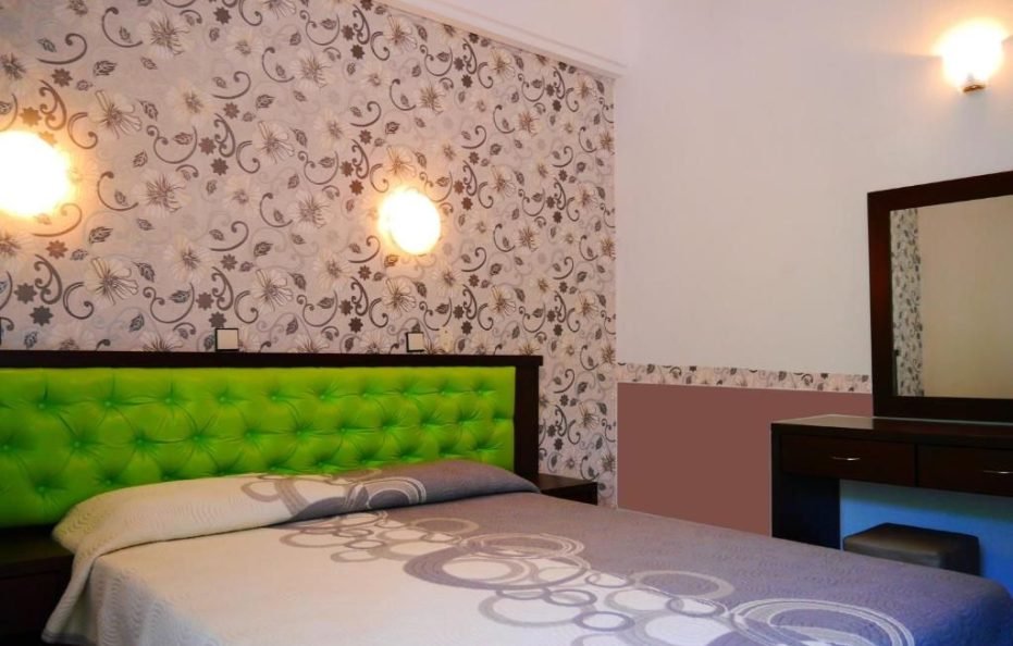 Standard Room with Mountain View