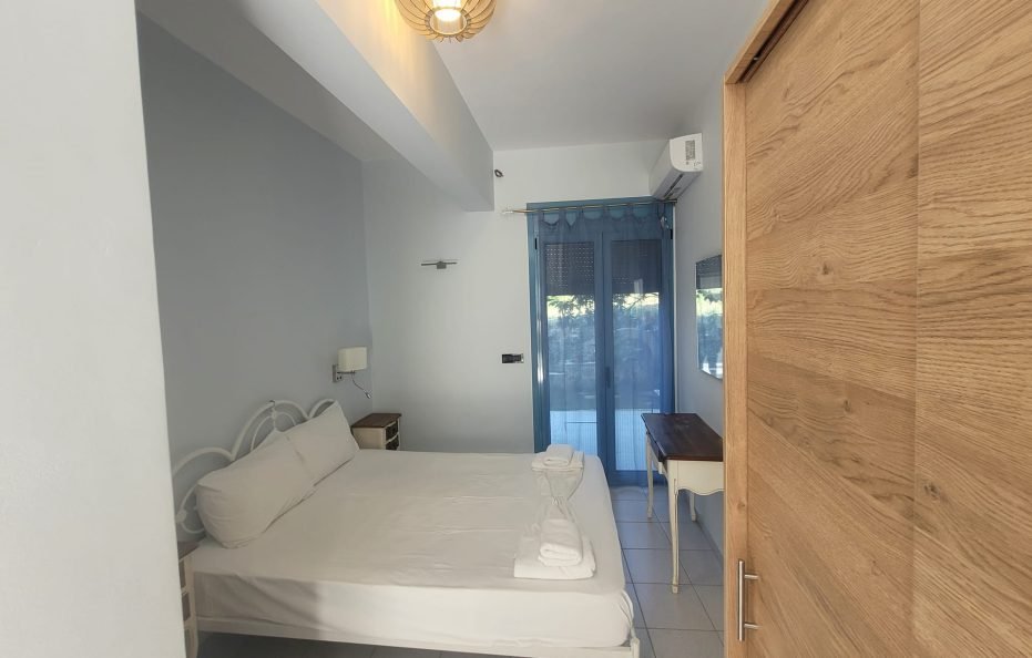 single room double bed