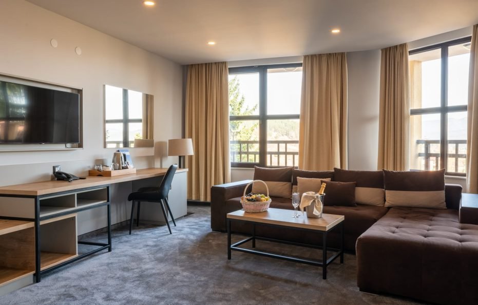 Junior Apartment