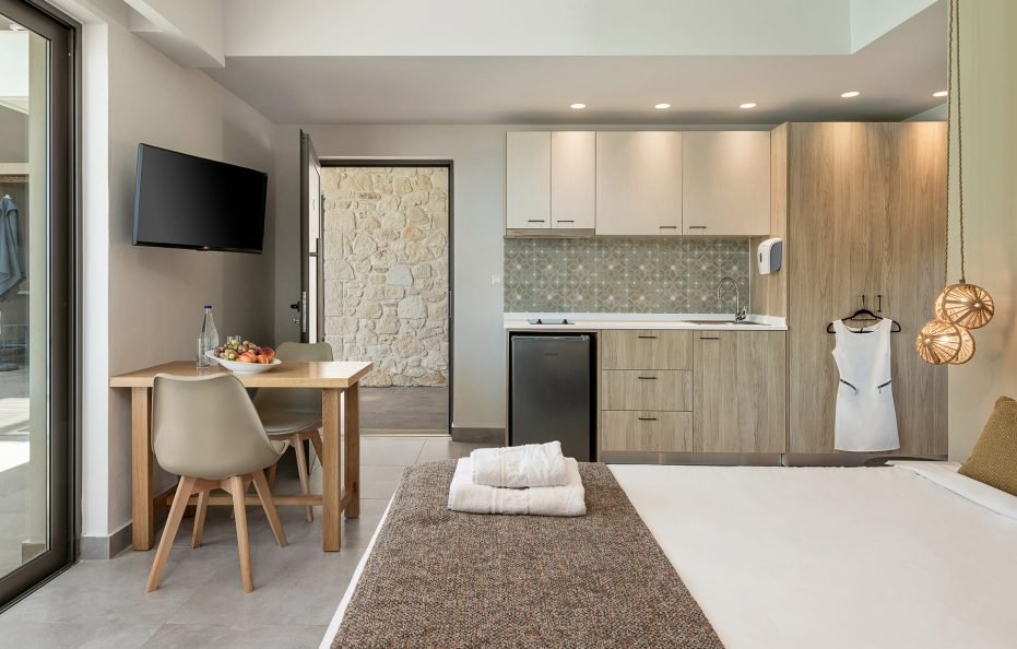 Studio Side Sea View