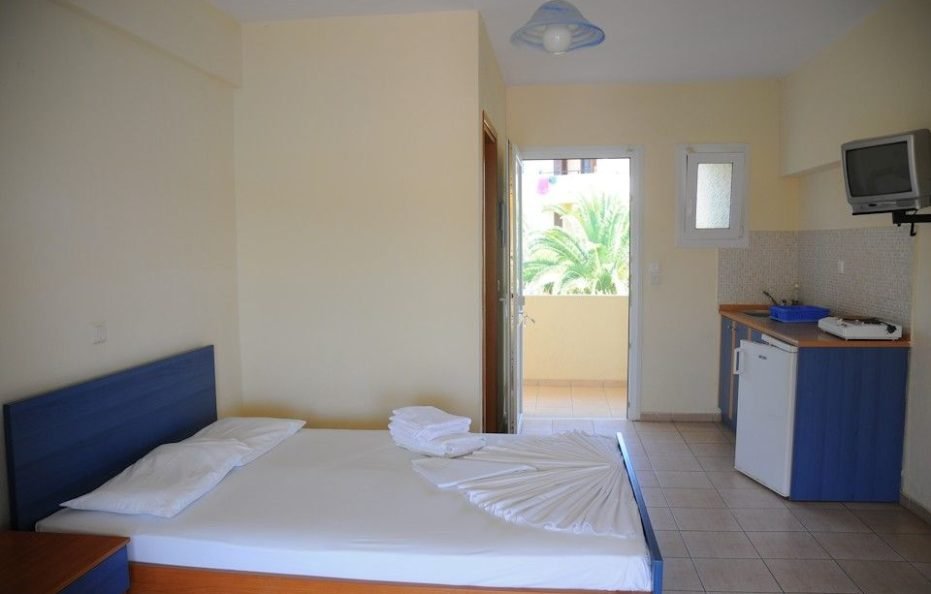Studio with Balcony [2-3 persons]