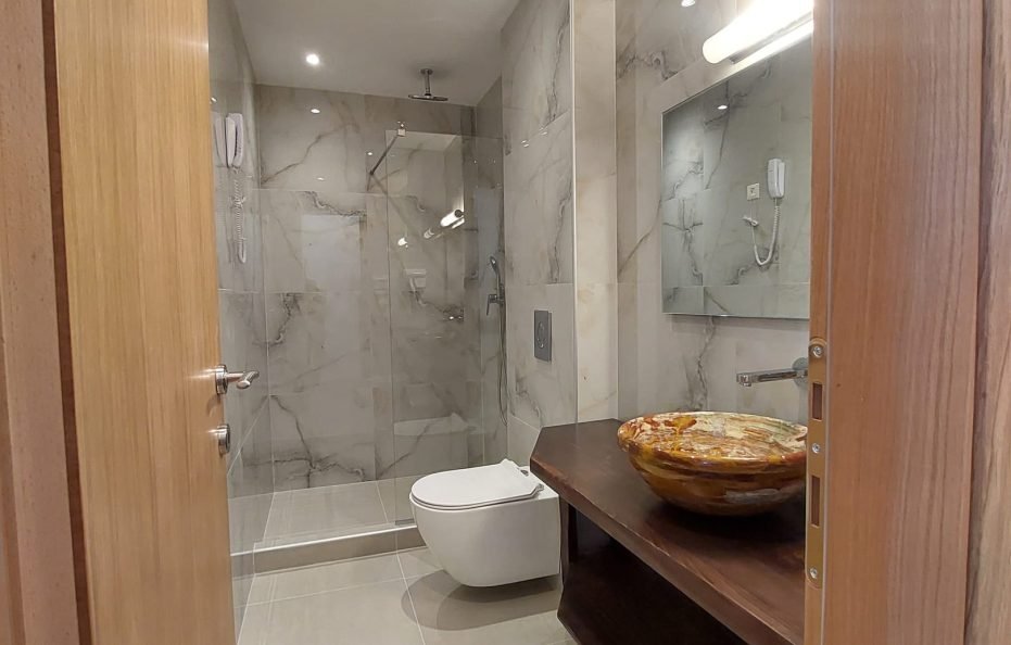 Double Room with City Mountain View