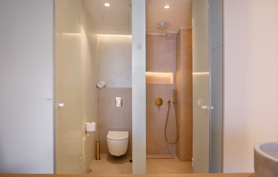 Deluxe Junior Suite Swim-Up