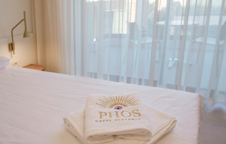 Deluxe Junior Suite Swim-Up