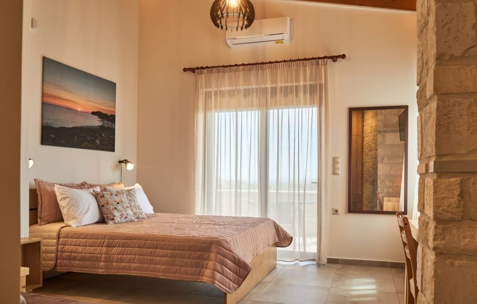 Villa With Pool And 3 Bedrooms