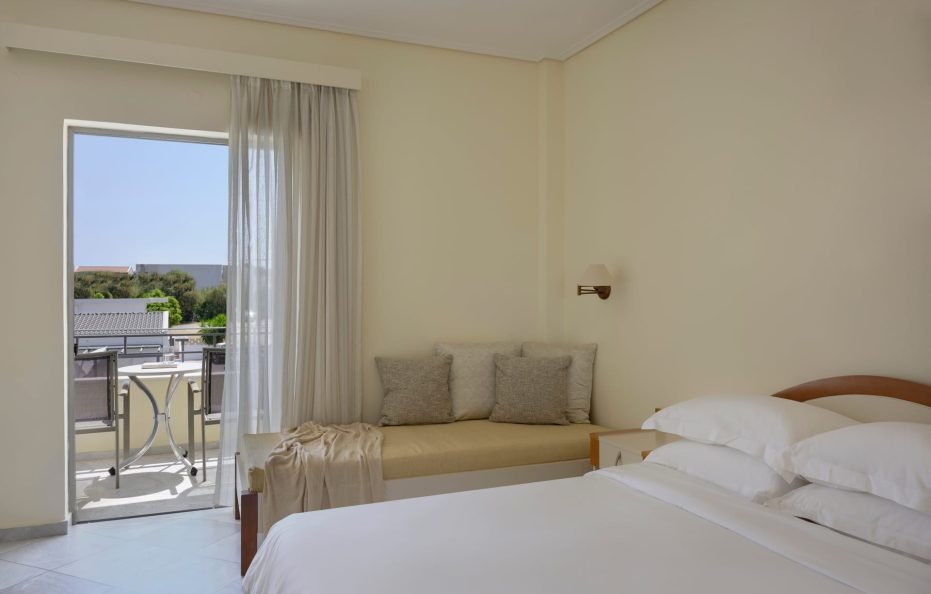 Triple Room Pool View