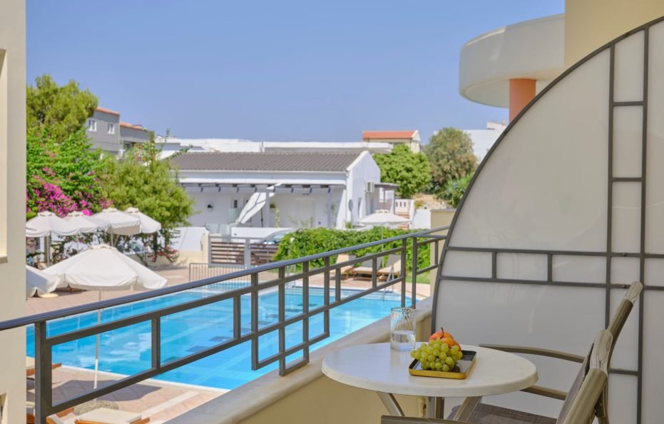 Triple Room Pool View