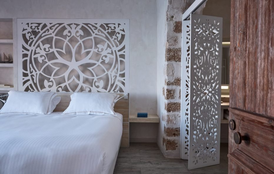 White Suite with Sea View & Balcony