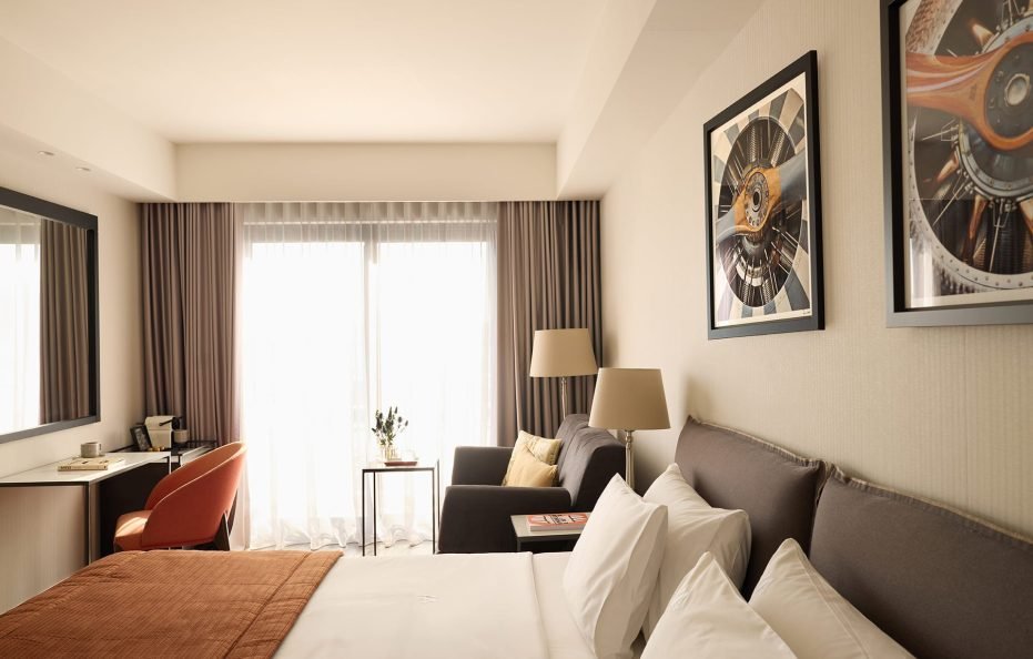 Acropolis Frame Triple Room