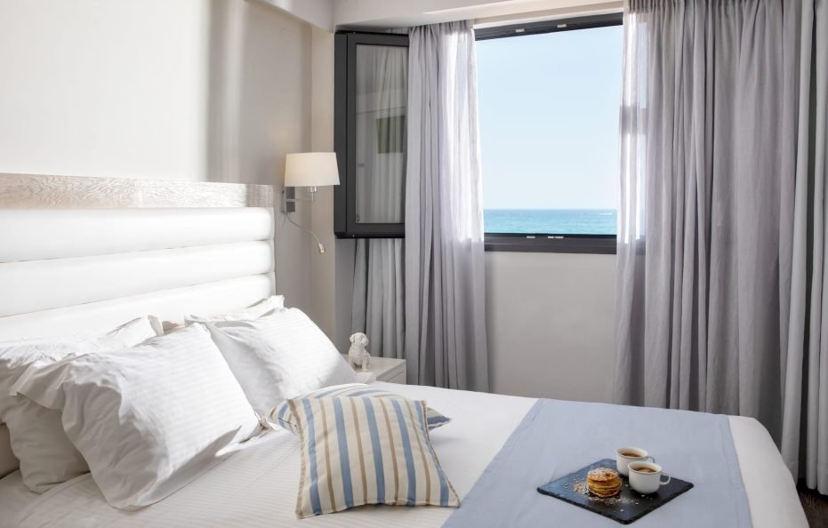 Deluxe 1 Bedroom Suite Sea View