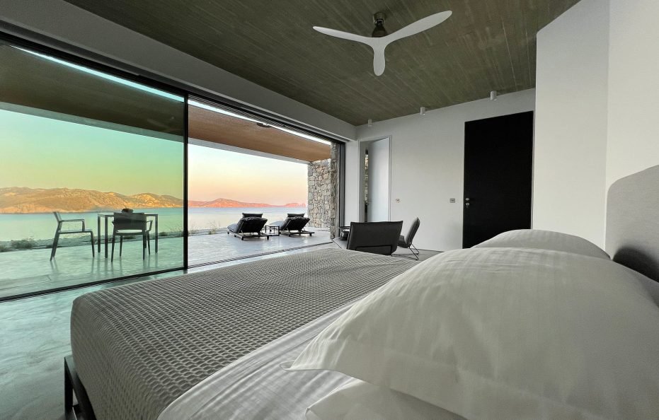 Echoes Exclusive Pool Suite