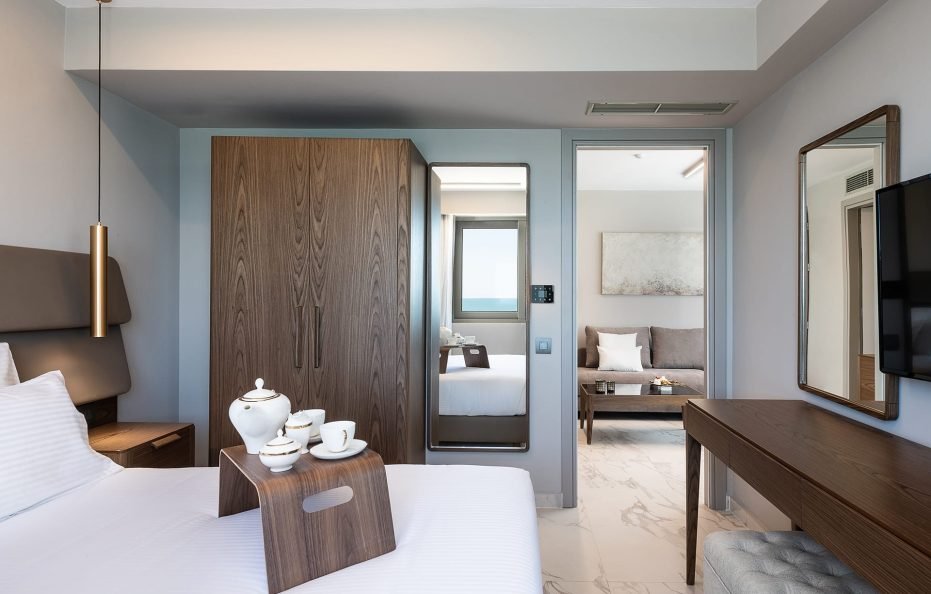 Serenity Suite with side sea view