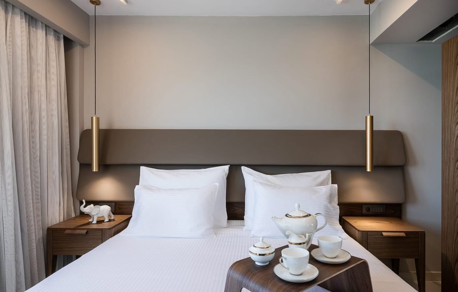 Serenity Suite with side sea view