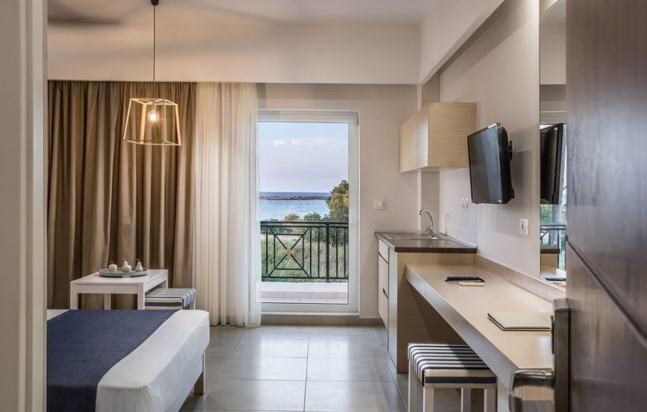 Studio with Sea View
