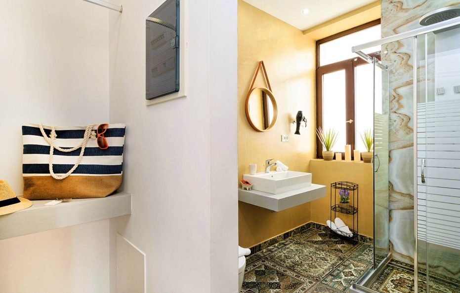 Deluxe Double Queen Room – Hope