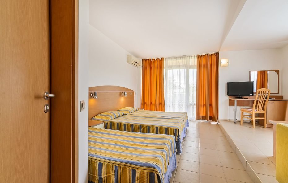 Triple room