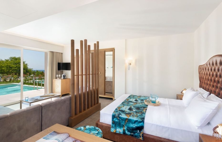 Junior Suite Sea View with Private pool