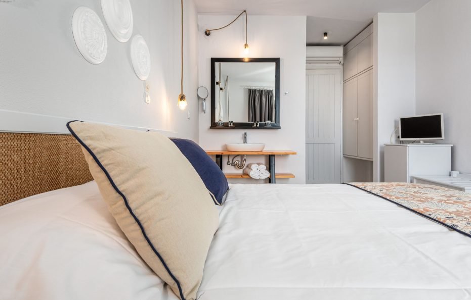 Classic Double Room Side Sea View