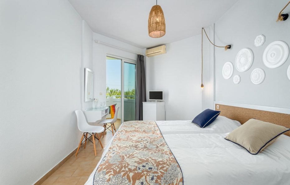 Friends & Family Sea View Room