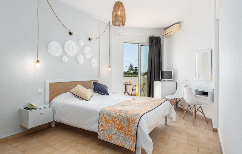 Classic Double Room Side Sea View