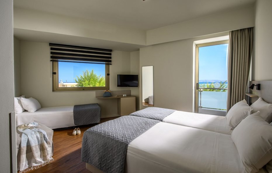 Triple Room Sea View