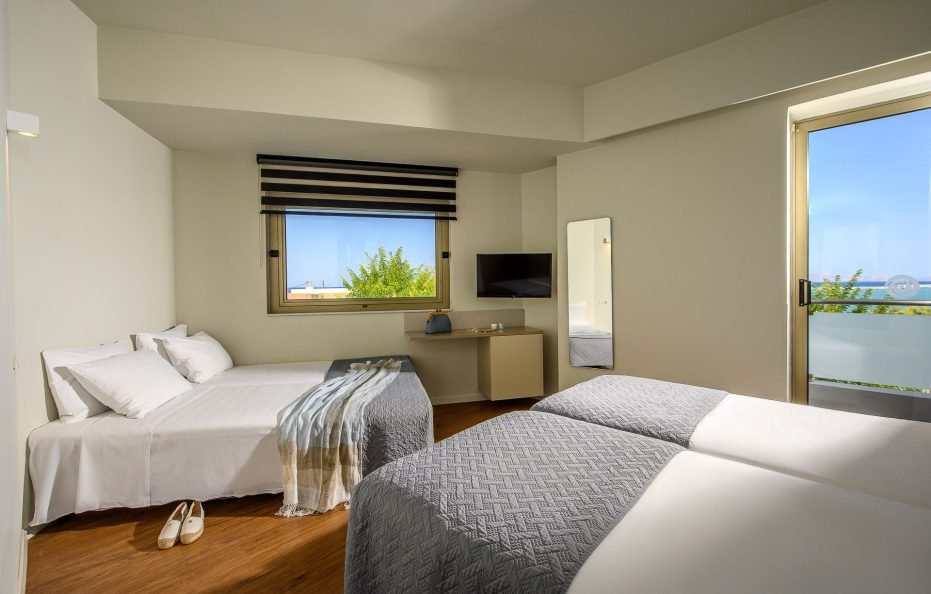 Family Room Sea View (max 4 pax)