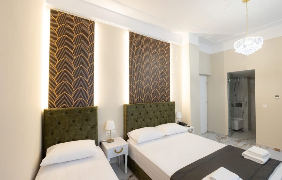Triple Room
