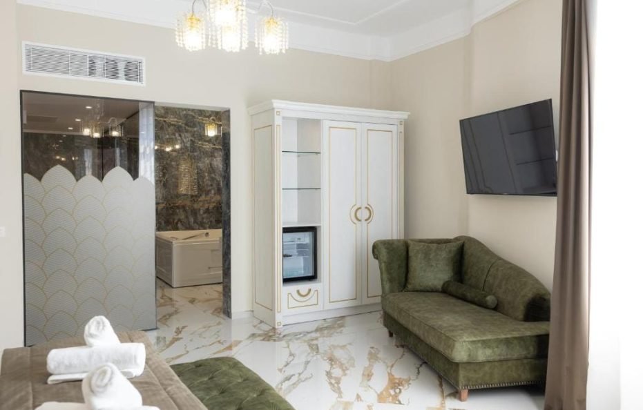 Junior Suite with Jacuzzi