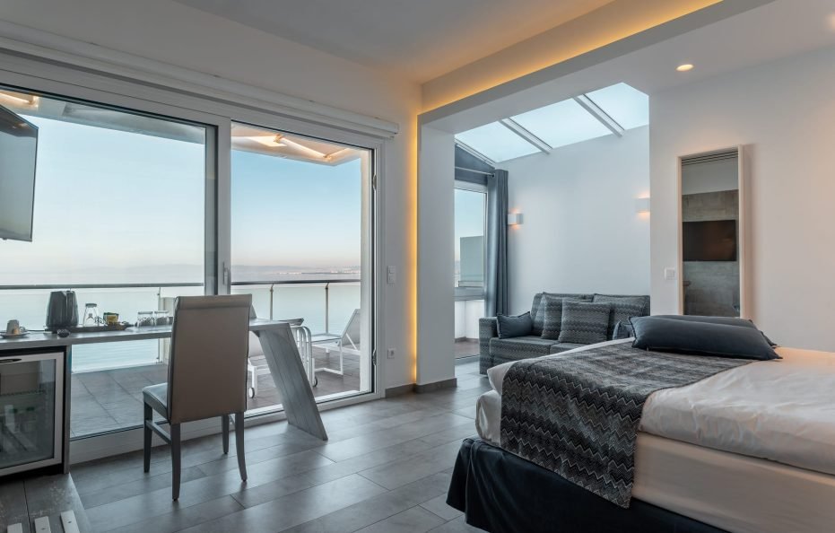 AEOLUS suite COCO-MAT with panoramic sea view
