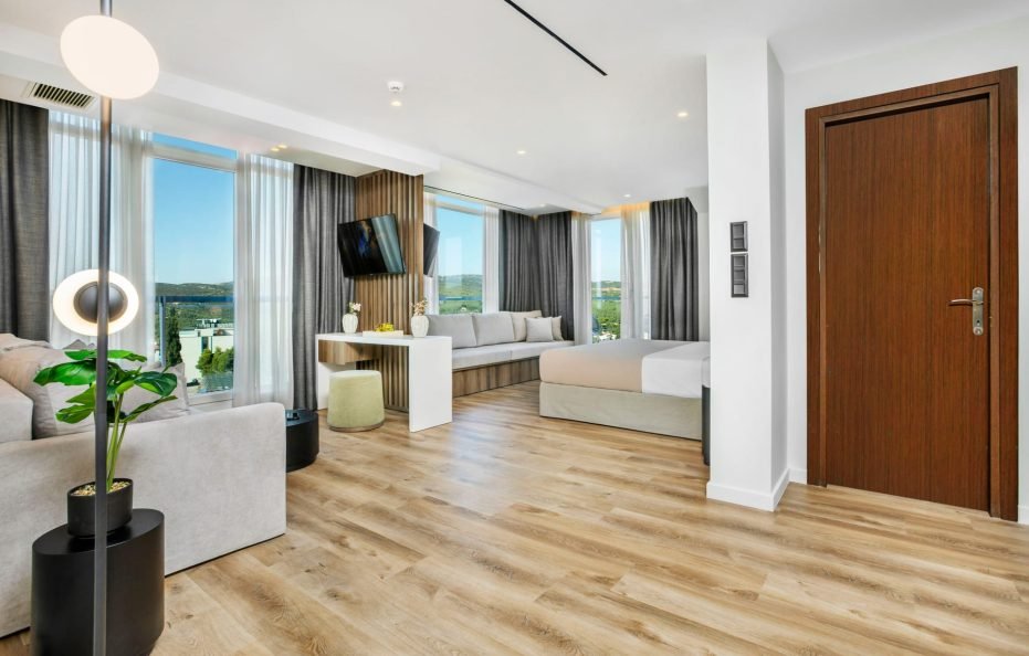Rooftop Cocomat Suites