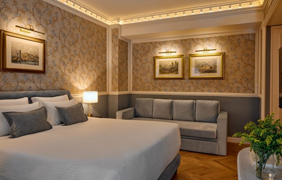 Deluxe Twin with Sofa Bed City View