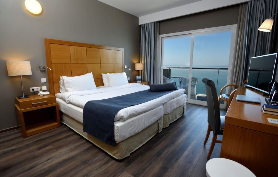 NEREID room COCO-MAT with front sea view