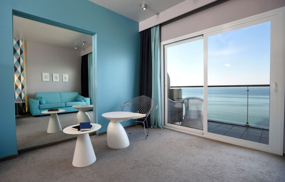 POSEIDON suite COCO-MAT with front sea view