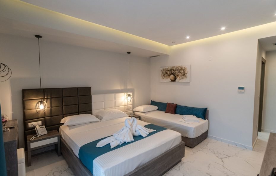 Deluxe Triple Room with balcony
